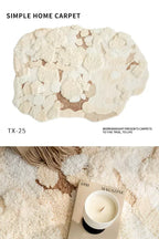 Beigefarbener Teppich