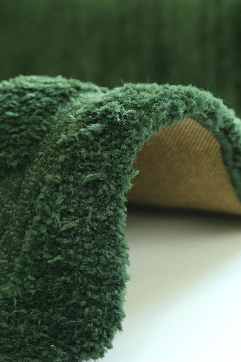 Grüner Hochflor Teppich