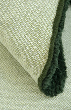 Grüner Hochflor Teppich